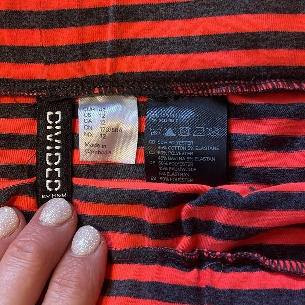Divided by H&M mini skirt Gray and Orange stripes 5/$20 - Picture 2 of 4